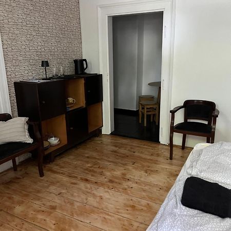 Utcara Nyilo Apartman Vac Exterior photo
